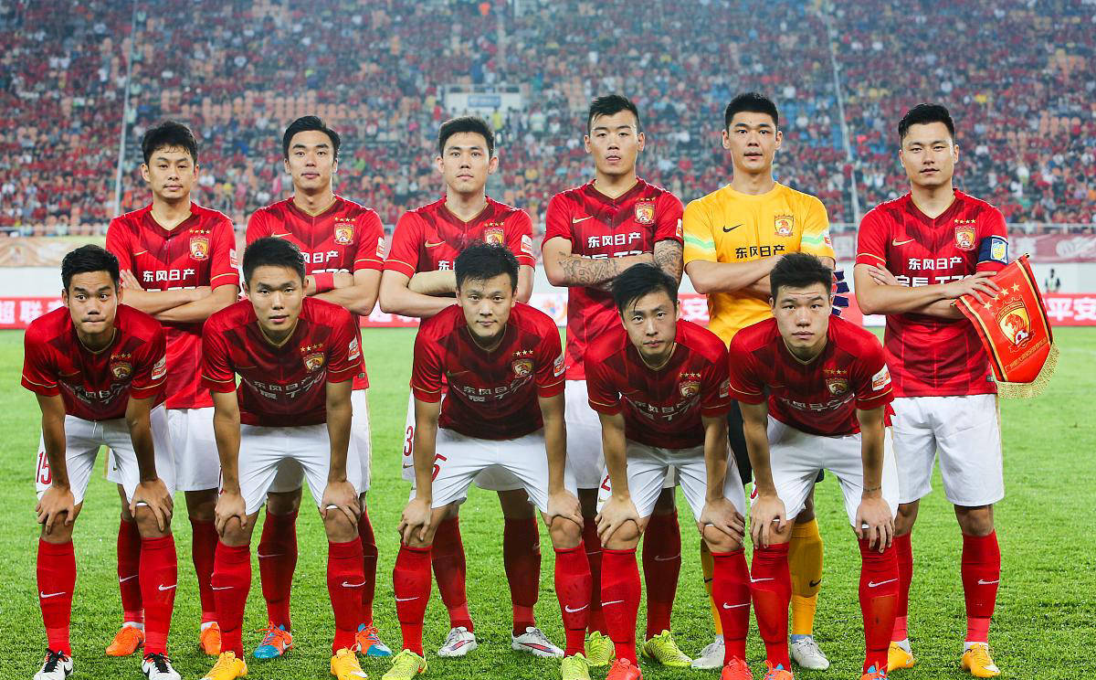 开云官网-包含今晨中超传出新动向,广州队防线松动,管理层表态——目标明确,轮换策略成焦点的词条